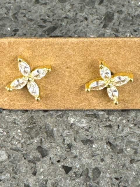 E - Jasmine Studs White - Brass W/18K Gold