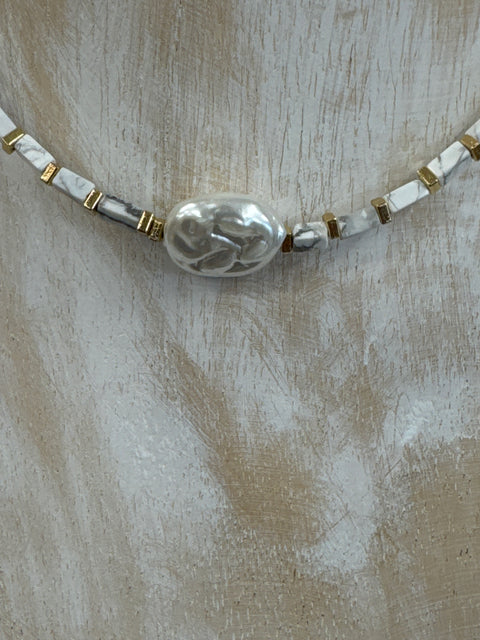 Hot Tomato Stone Slips Necklace with Natural Pearl - Chalk/Gold