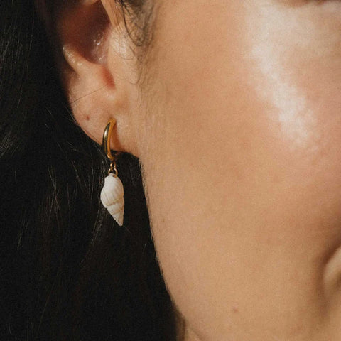 Pineapple Island SSE009 Nusa Dainty Shell Huggie Hoop Earrings