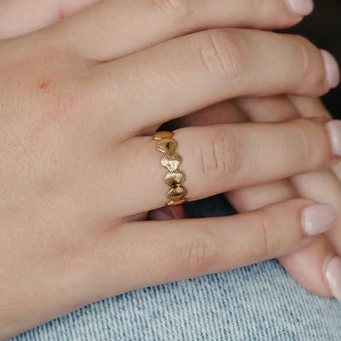 Pineapple Island SSR001 Seashell Ring