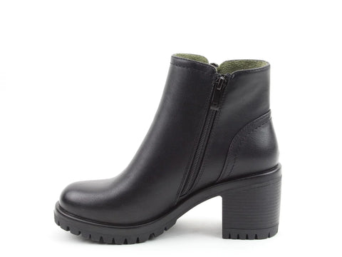 Heavenly Feet Larkin Womens Black Zip Up Ankle Boots
