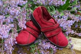 Easy B Eunice Burgundy 6V Women's Slippers House Shoes