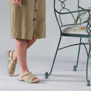 Free Spirit Fairmont Palm Women's Casual Adjustable Heel Strap Sandals